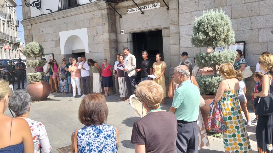 Concentración en apoyo a Ceuta en Villanueva de Córdoba