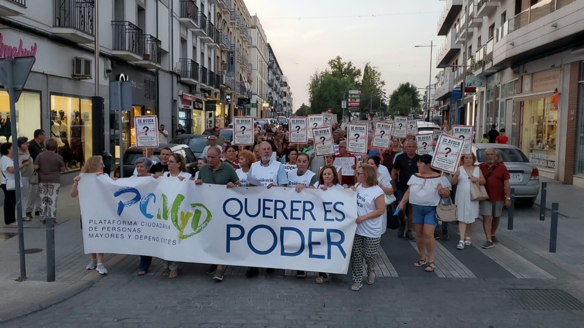 Cabeza de la manifestación que discurrió por la calle Mayor