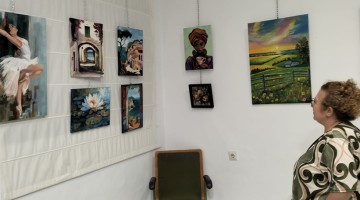 Algunas de las obras que pueden verse en la exposición colectiva