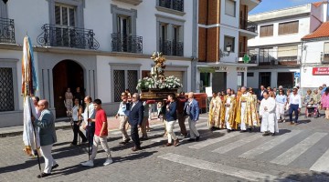 Procesión de San Miguel por las calles de Villanueva de Córdoba