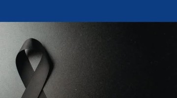 Lazo negro en señal de luto por el accidente ferroviario ocurrido en Toledo.