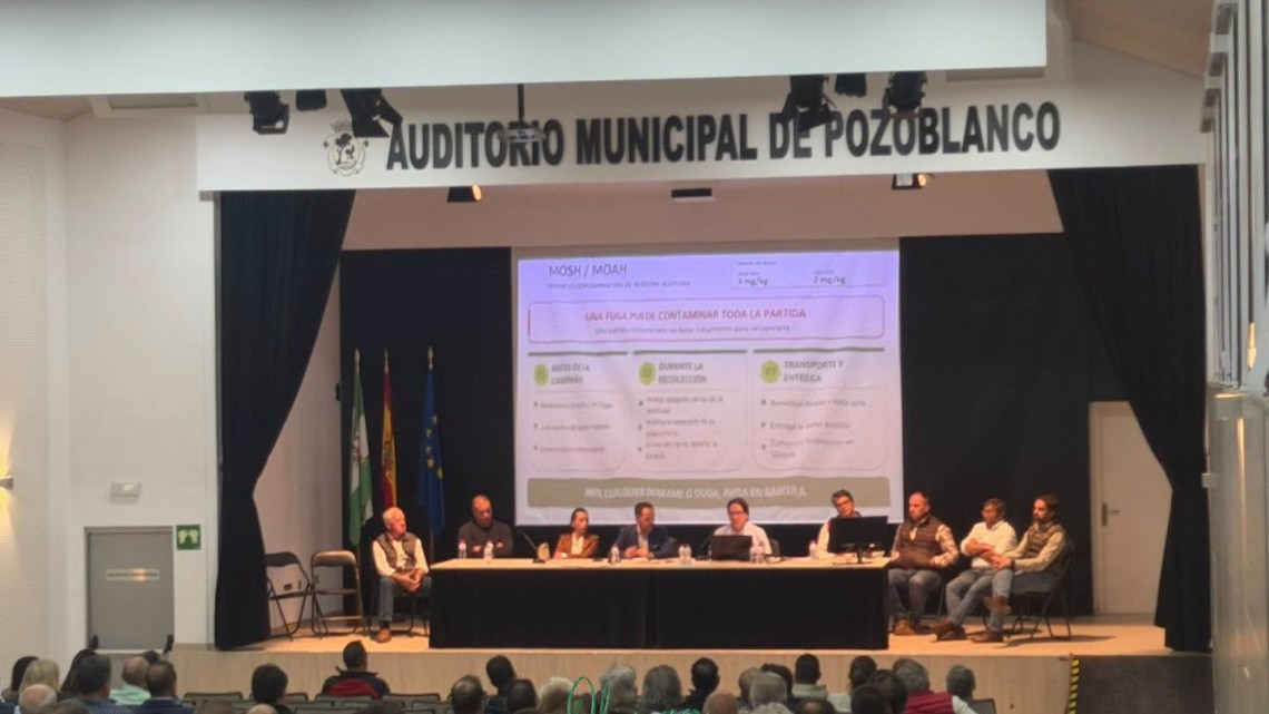 Asamblea de los socios al inicio de la campaña. Foto: Olipe