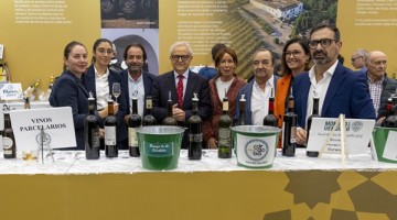 Momento de la visita institucional por los stands de la feria.