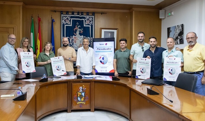 Presentación del cartel del programa "Apóyate".