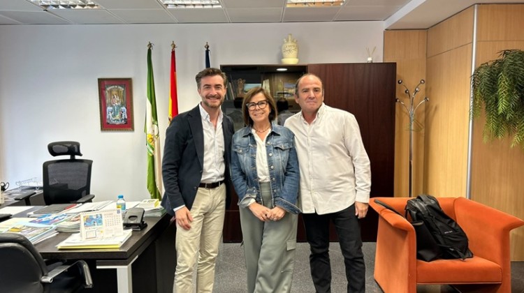 El delegado se ha reunido con dos representantes de Sueño Compartido.