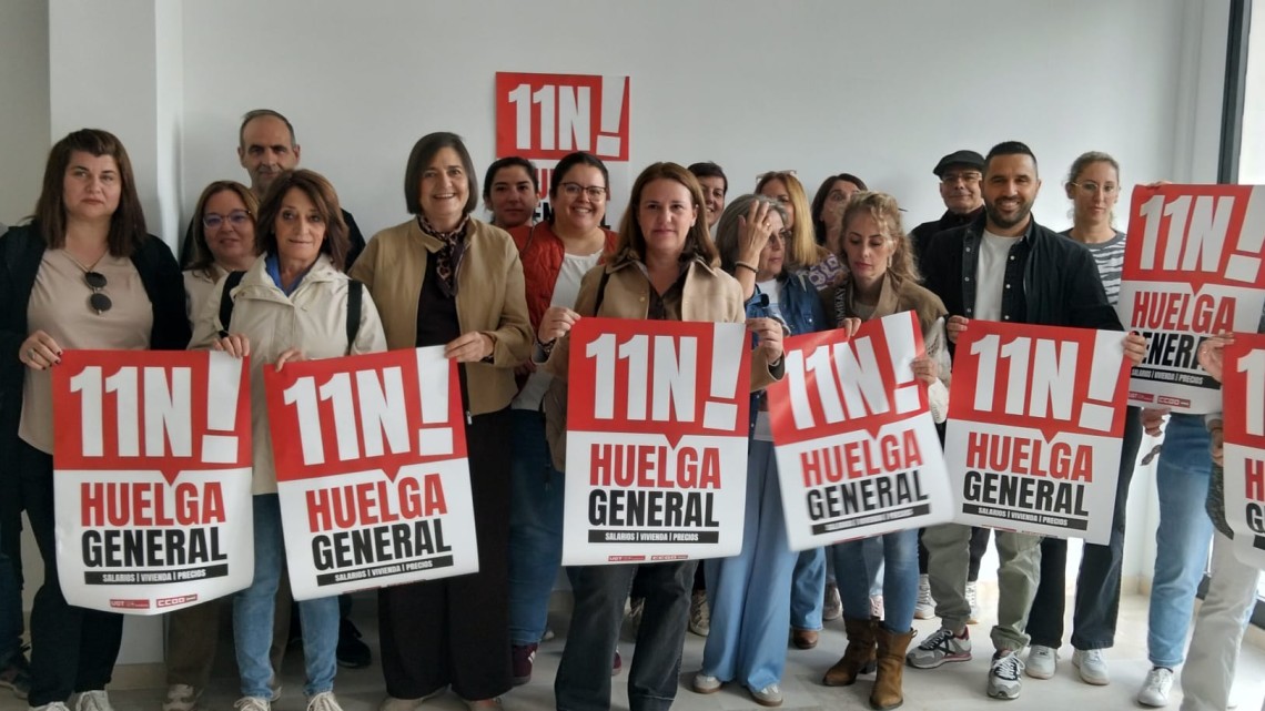 Las delegaciones sindicales antes de la asamblea en la nueva sede de CCOO.