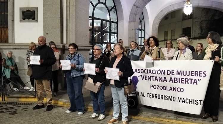 Concentración contra los asesinatos machistas de octubre.
