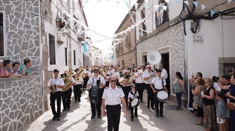 La Banda de Música de Santa Cecilio en una de las últimas actuaciones en Pedroche.